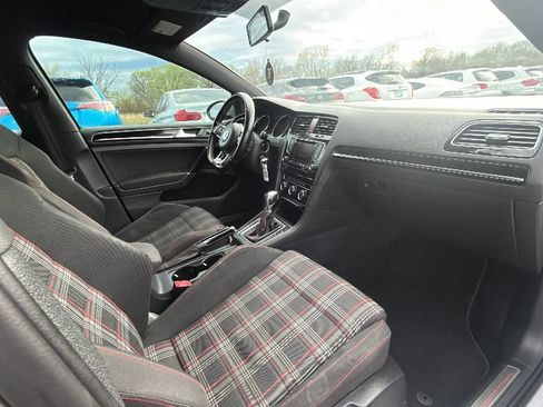 Used 2015 Volkswagen GTI S image 3