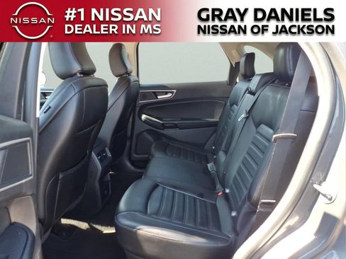 Used 2021 Ford Edge SEL FWD image 25
