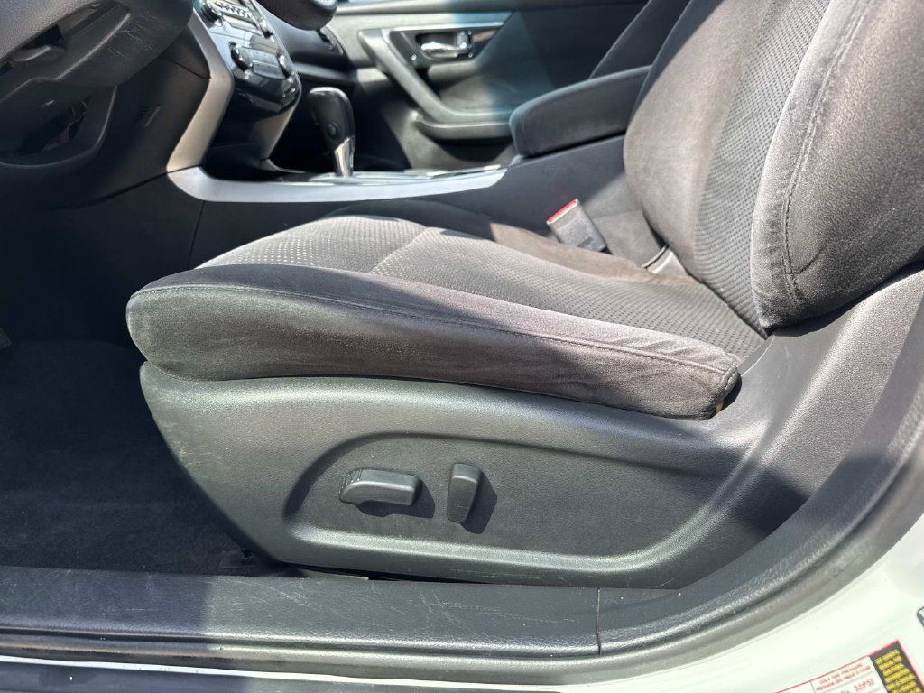 Used 2014 Nissan Altima 2.5 S FWD image 16