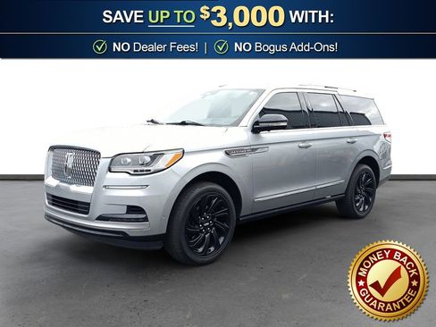 Used 2023 Lincoln Navigator Reserve image 1
