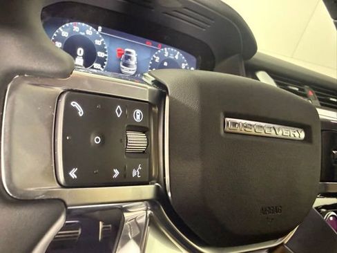 New 2026 Land Rover Discovery Limited Edition image 18