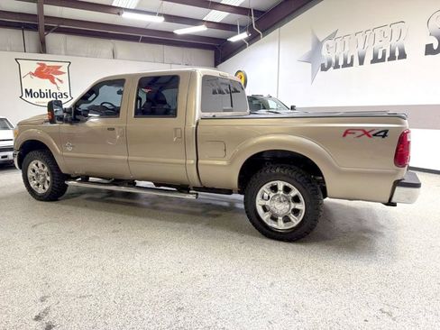 Used 2013 Ford F250 Lariat w/ Lariat Ultimate Pkg AWD/4WD image 4