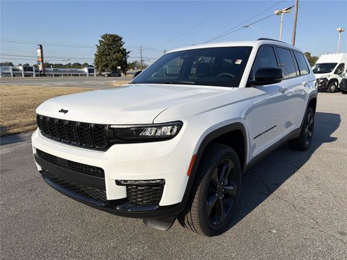 New 2025 Jeep Grand Cherokee L Limited w/ Black Appearance Package image 2