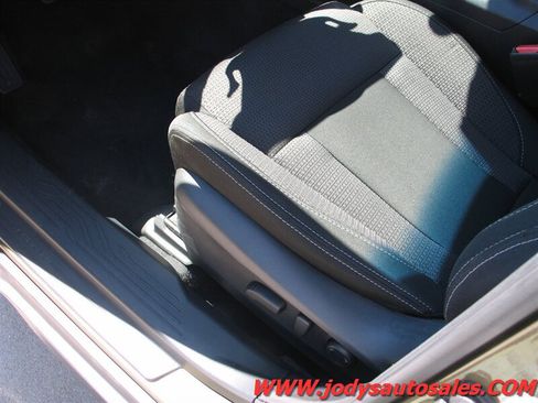 Used 2022 Subaru Outback Premium AWD/4WD image 4