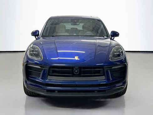 Certified 2026 Porsche Macan AWD/4WD image 6