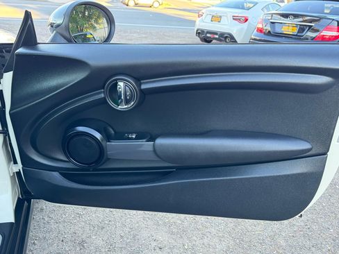 Used 2015 MINI Cooper 2-Door Hardtop FWD image 15