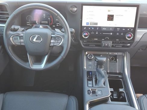 Used 2026 Lexus GX 550 w/ Cold Area Package AWD/4WD image 27