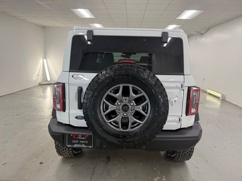 New 2025 Ford Bronco Badlands image 7