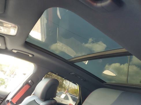 Used 2023 Genesis GV70 2.5T w/ Sport Prestige Package image 18