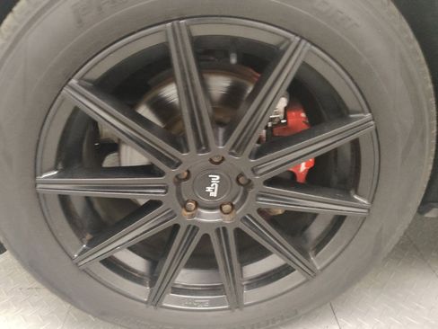 Used 2020 Ford Explorer ST w/ Premium Technology Package image 30