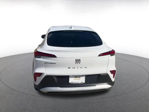 Used 2025 Buick Envista Preferred image 11