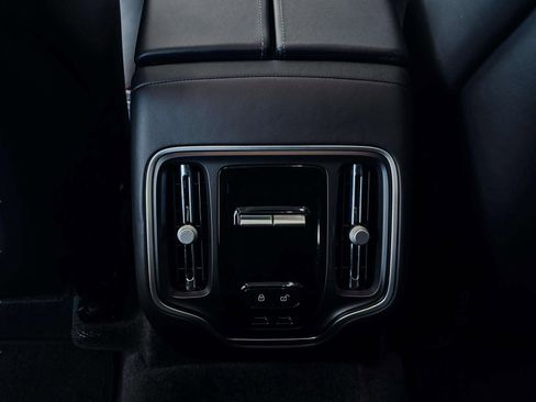 New 2026 Aston Martin DBX S image 39