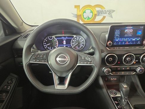 Used 2024 Nissan Sentra SV FWD image 14
