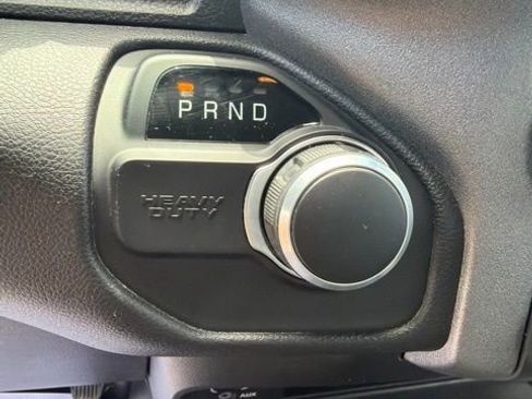 Used 2024 RAM 3500 Tradesman w/ Chrome Appearance Group AWD/4WD image 27