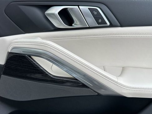 New 2026 BMW X6 xDrive40i image 19