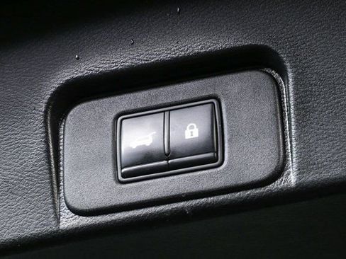 Used 2021 Nissan Rogue SL image 26