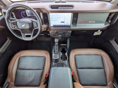 Used 2023 Ford Bronco Outer Banks image 14