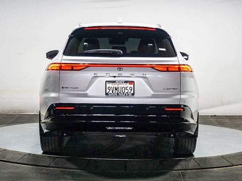 Certified 2025 Toyota Crown Signia w/ Advanced Technology Package image 9