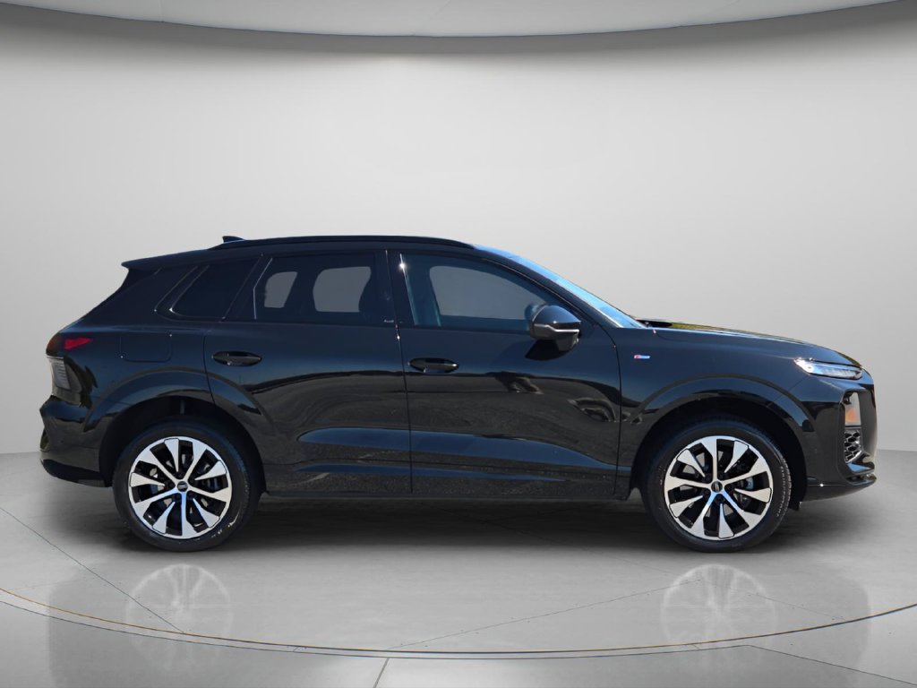Certified 2026 Audi Q3 quattro 2.0T AWD/4WD image 9