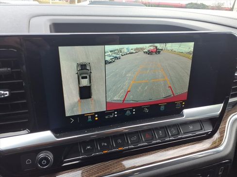 Used 2023 Chevrolet Silverado 1500 LT Trail Boss w/ LT Trail Boss Premium Package image 11