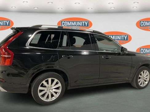 Used 2017 Volvo XC90 T6 Momentum w/ Vision Package image 8