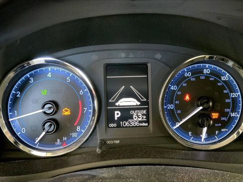 Used 2017 Toyota Corolla LE image 18