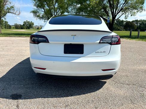 Used 2021 Tesla Model 3 Performance image 30
