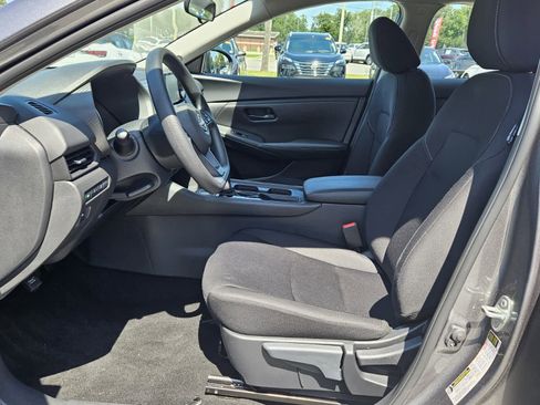 Used 2025 Nissan Sentra S image 3