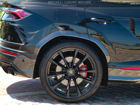 Used 2020 Lamborghini Urus image 47