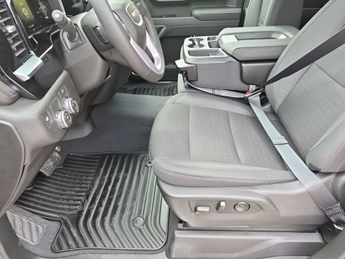 New 2026 GMC Sierra 1500 SLE w/ Preferred Package image 31