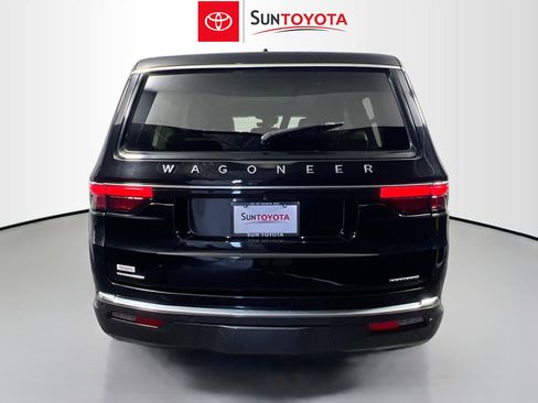 Used 2022 Jeep Wagoneer Series III w/ Convenience Group I AWD/4WD image 5