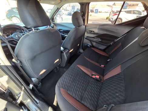 Used 2021 Nissan Kicks SR w/ Exterior Package image 14