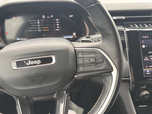 Used 2022 Jeep Grand Cherokee Laredo w/ Luxury Tech Group I AWD/4WD image 23