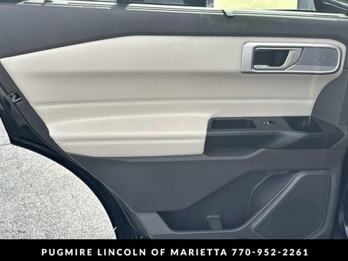 Used 2020 Ford Explorer Platinum AWD/4WD image 22