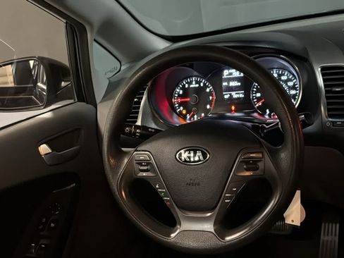 Used 2017 Kia Forte LX FWD image 23