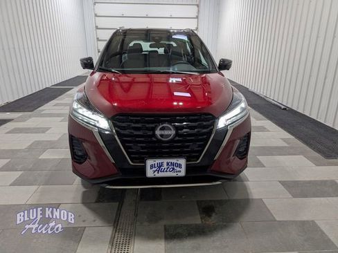 Used 2024 Nissan Kicks SR w/ SR Premium Package image 6