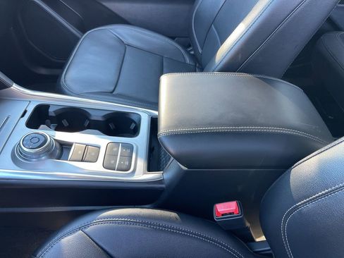 Used 2024 Ford Explorer Limited image 14