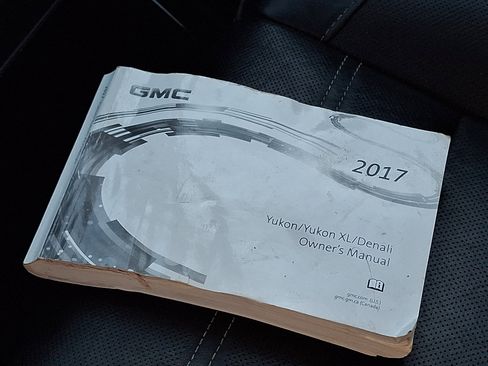 Used 2017 GMC Yukon XL Denali w/ Open Road Package image 30