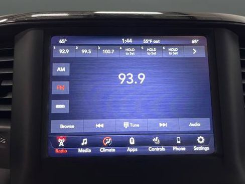 Used 2019 RAM 1500 Laramie w/ Sport Appearance Package AWD/4WD image 14
