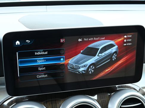 Used 2021 Mercedes-Benz GLC 300 image 29