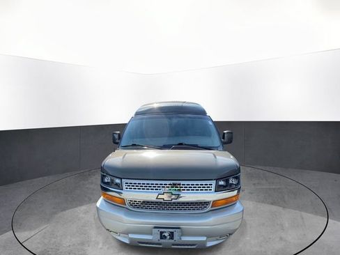 Used 2015 Chevrolet Express 2500 Extended RWD image 2