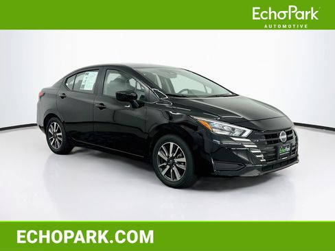 Used 2025 Nissan Versa SV FWD image 1