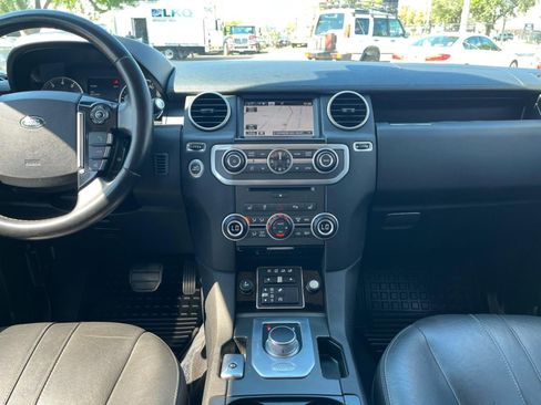 Used 2016 Land Rover LR4 HSE Silver Edition image 44