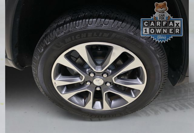 Used 2018 Jeep Grand Cherokee Limited AWD/4WD image 18