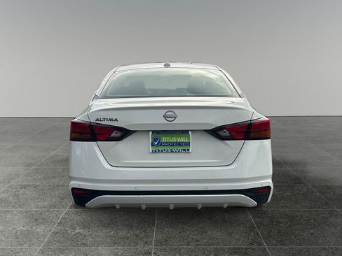 Used 2025 Nissan Altima 2.5 SV FWD image 6