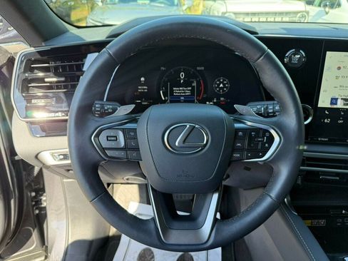 Used 2025 Lexus RX 350 FWD w/ Technology Package image 5