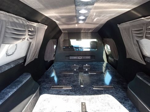 Used 2015 Cadillac XTS Hearse image 21