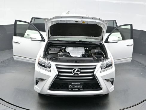 Used 2016 Lexus GX 460 w/ Premium Package AWD/4WD image 43