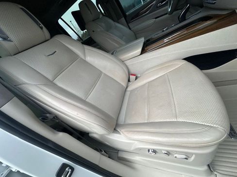 Used 2021 Cadillac Escalade ESV Sport Platinum image 14