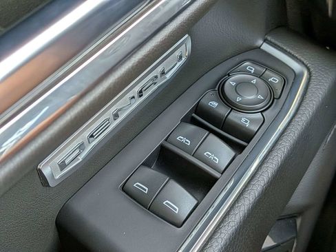 Used 2022 GMC Sierra 1500 Denali AWD/4WD image 23